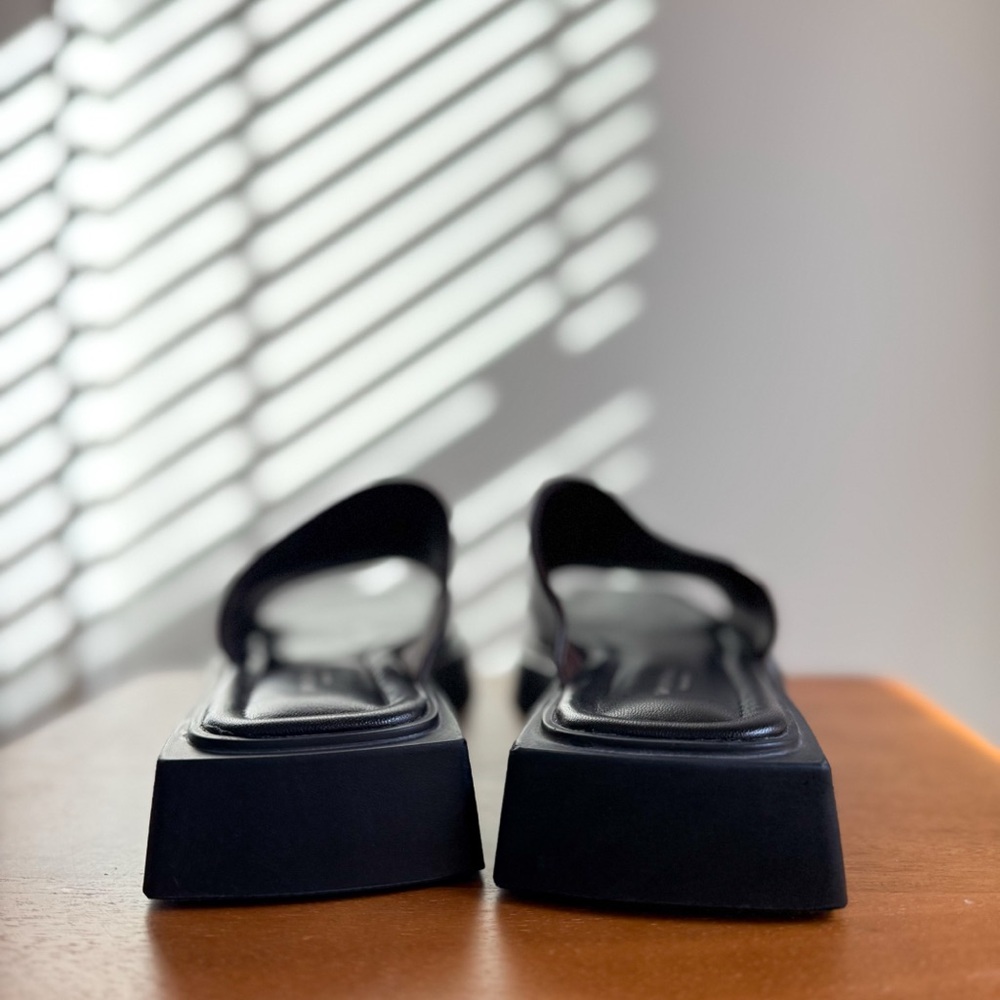 NWOT Vagabond Chunky Platform Slides - Picture 3 of 3